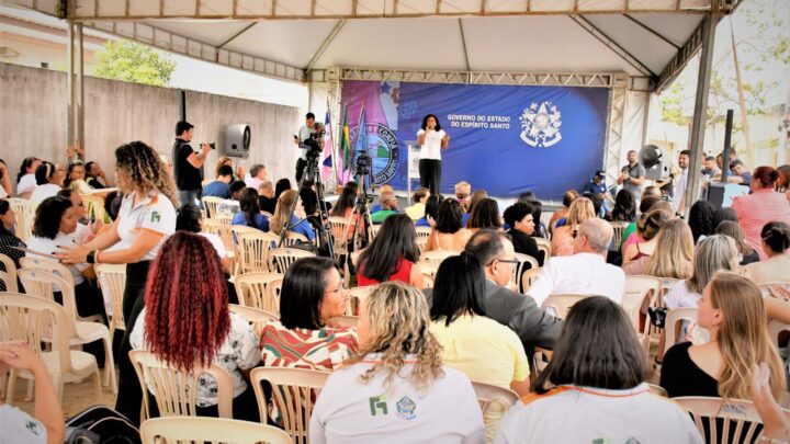 Vereador Urbano Davila vai a entrega em São Mateus Núcleo Margaridas