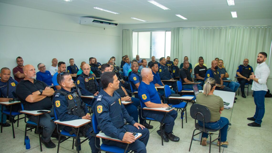 Agentes da Guarda civil Municipal de Linhares fazem curso de qualificação sobre concessão e manutenção do porte de armas