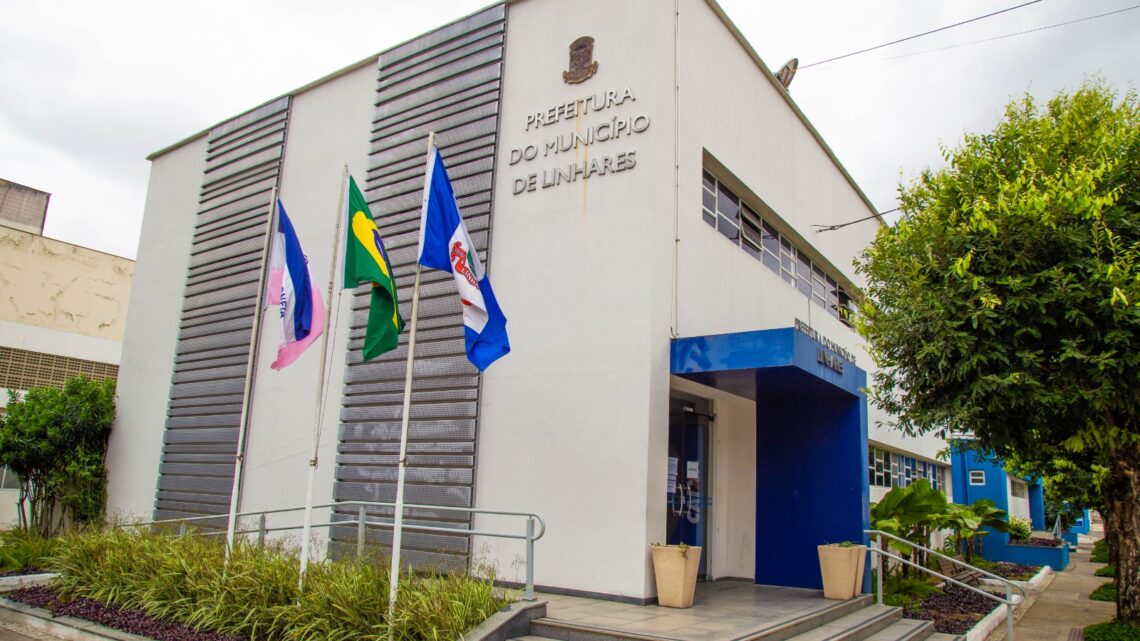 Brasil na Copa: Prefeitura de Linhares terá expediente das 7h às 12h nesta segunda (29)